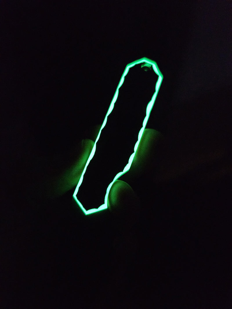 Load image into Gallery viewer, Cruwear Mini Camper (Carbon Fiber w/ Green Glow Liners)
