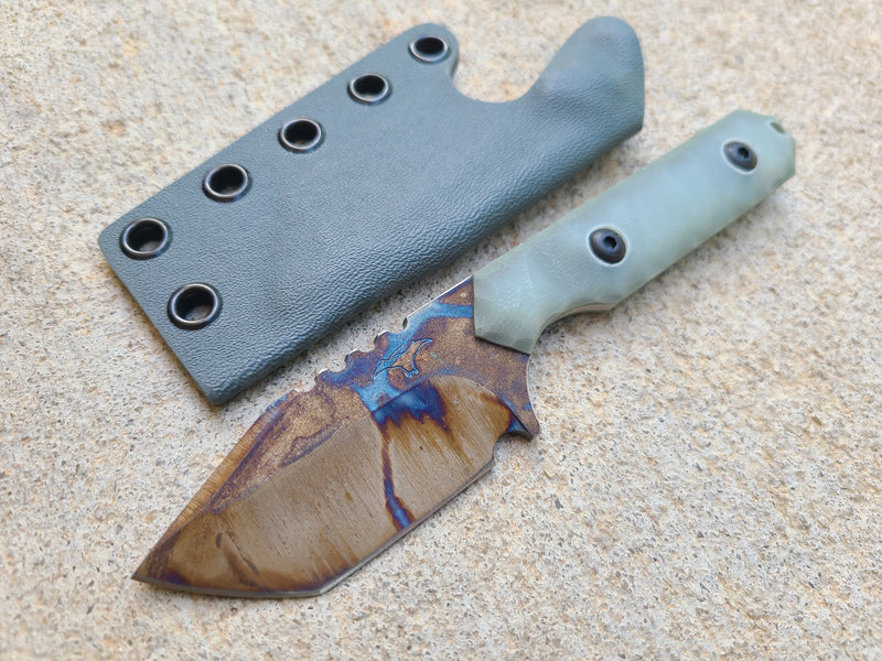 Load image into Gallery viewer, CRUWEAR Mid-Sized Tanto (Jade w/ Glow)
