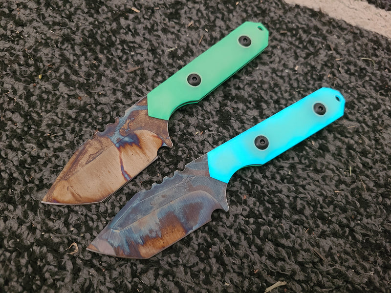 Load image into Gallery viewer, CRUWEAR Mid-Sized Tanto (Jade w/ Glow)
