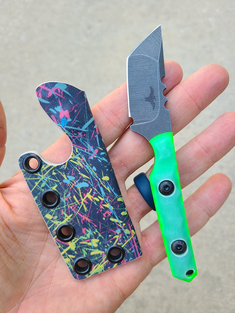 Load image into Gallery viewer, CPM D2 Mini American Samurai V2 (Opal/Green Glow)
