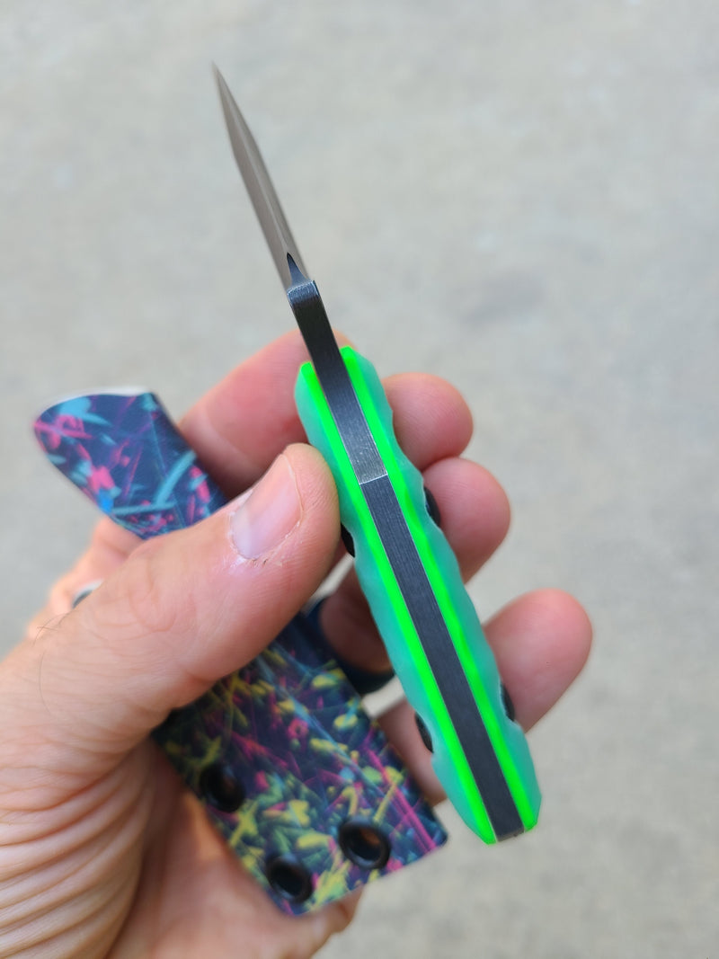 Load image into Gallery viewer, CPM D2 Mini American Samurai V2 (Opal/Green Glow)
