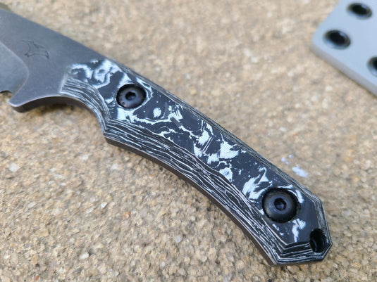 Cruwear Mid-Sized Harpoon (Black/White Camo Carbon Fiber)