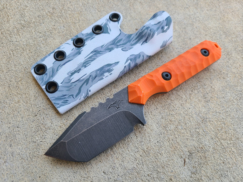 Load image into Gallery viewer, CRUWEAR Mid-Sized Tanto (Hunter Orange)
