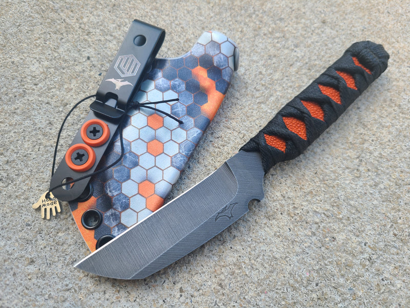 Load image into Gallery viewer, Zwear American Samurai V2 (Black Paracord Wrap w/ Orange Ray Skin)
