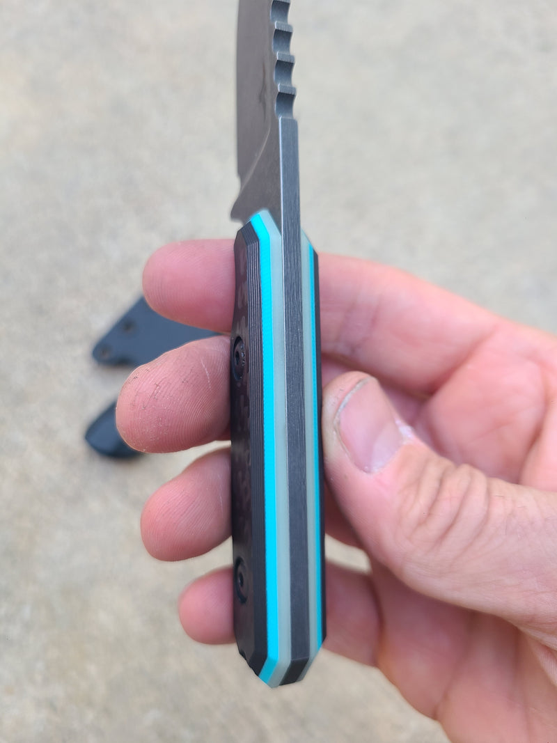 Load image into Gallery viewer, 52100 Mid-Sized Bowie (Carbon Fiber w/ Turquoise Blue Glow)
