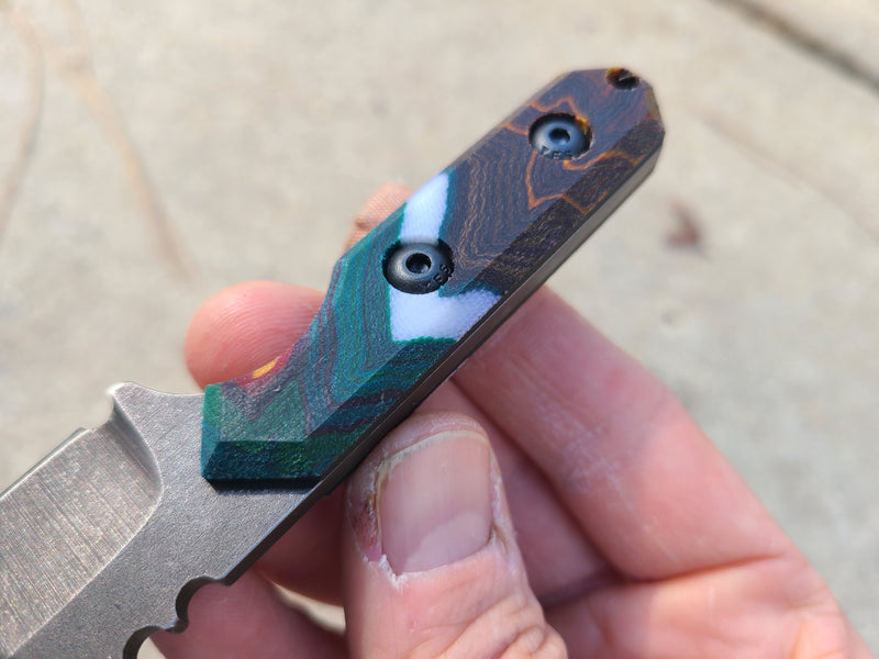 Load image into Gallery viewer, Cruwear Mini Tanto (G L Hansens Micarta)
