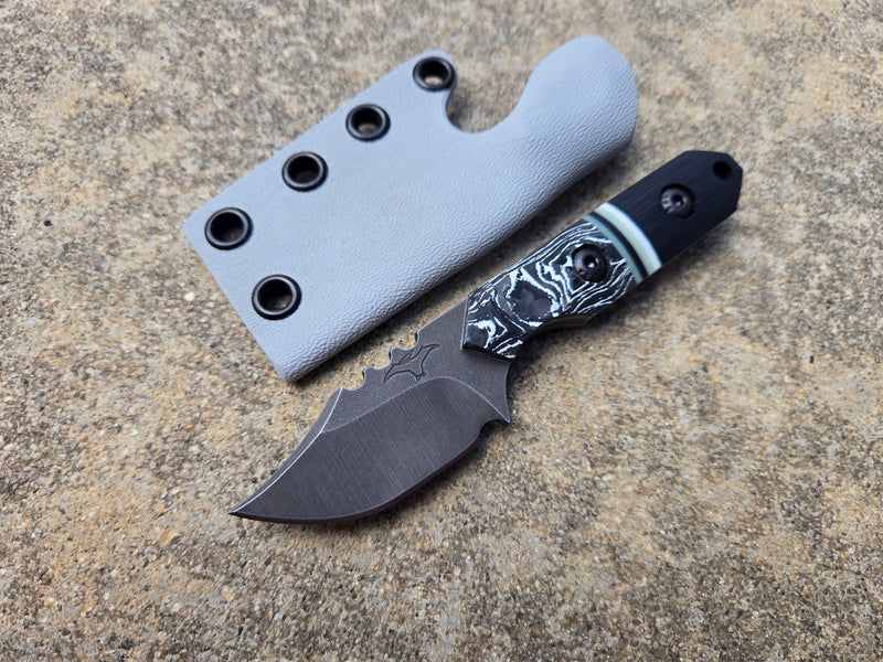 Load image into Gallery viewer, MagnaCut Mini Bowie (Tuxedo)
