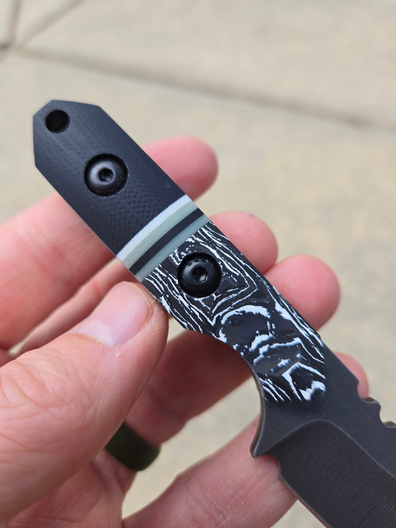 Load image into Gallery viewer, MagnaCut Mini Bowie (Tuxedo)
