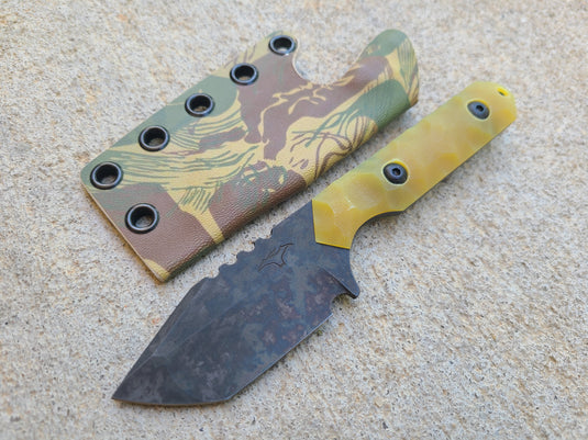 CRUWEAR Mid-Sized Tanto (Amber)