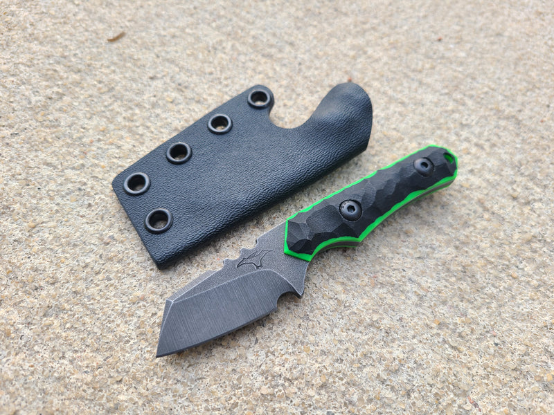 Load image into Gallery viewer, MagnaCut Mini Raptor (Black w/ Green Glow)
