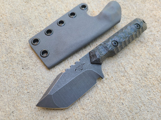CRUWEAR Mid-Sized Tanto (Carbon Fiber)