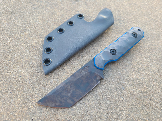 Z-Wear Mid-Sized Tanto (Dark Gray w/ Blue)