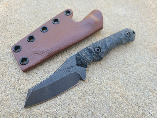 MagnaCut Mid-Sized Unnamed (Black Micarta)