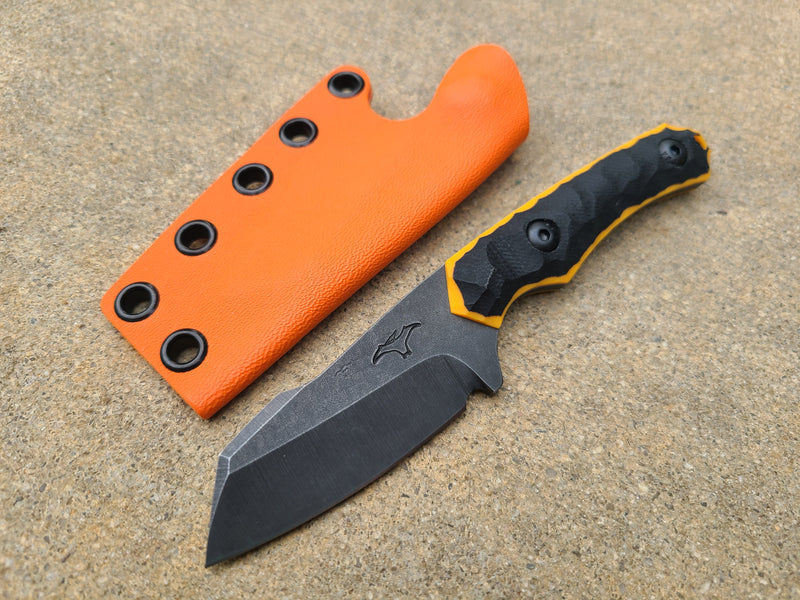 Load image into Gallery viewer, Cruwear Mid-Sized Harpoon (Black w/ Orange Glow)
