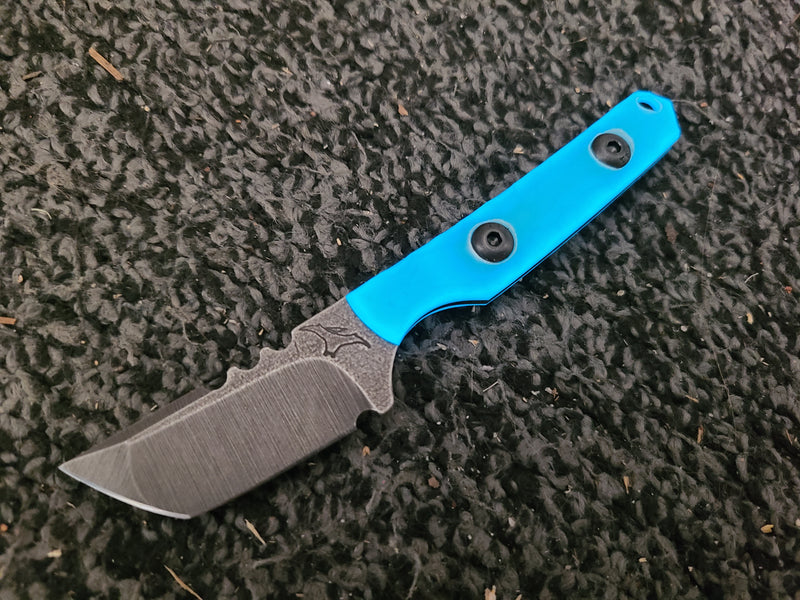 Load image into Gallery viewer, MagnaCut Mini American Samurai V2 (Jade w/ Blue Glow)
