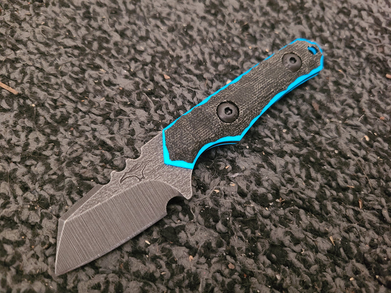 Load image into Gallery viewer, MagnaCut Mini Raptor (Black Micarta w/ Blue Glow)
