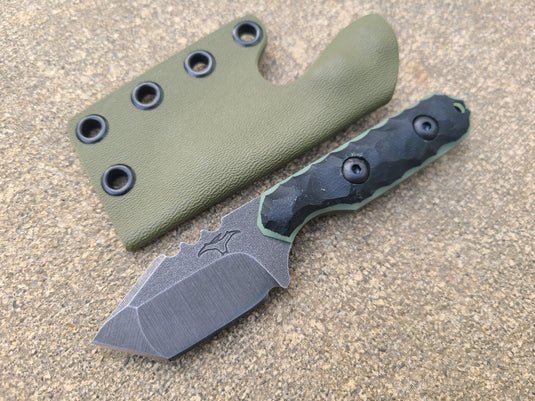 CPM 154 Mini Tanto (Black w/ Glow)