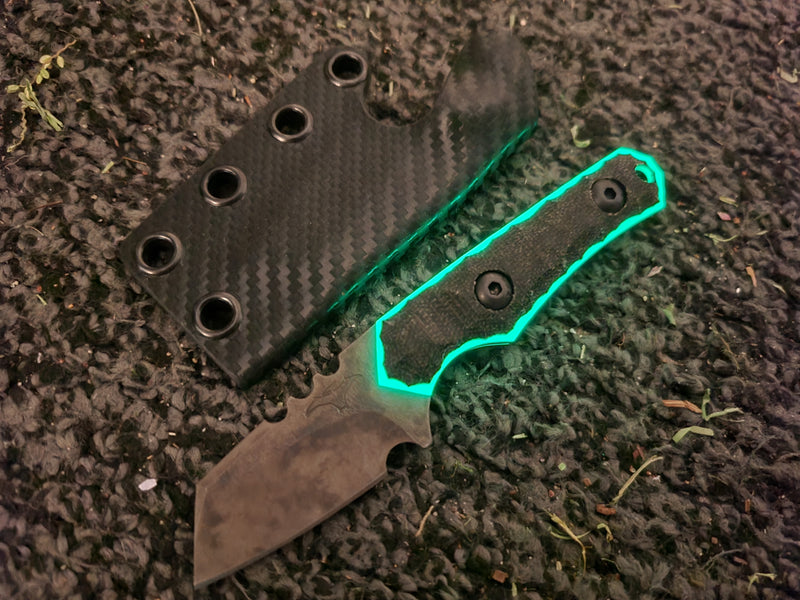 Load image into Gallery viewer, Thin Stock MagnaCut Mini Raptor (Black Micarta w/ Green Glow)
