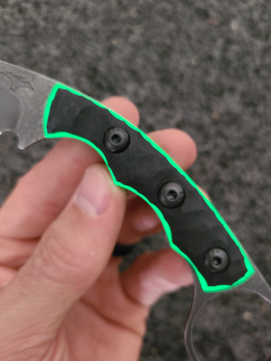 MagnaCut Ringed Scalpel (Black w/ Green Glow)