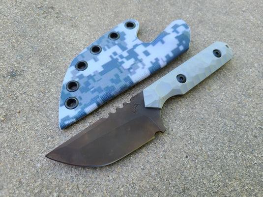 Cruwear Mid-Sized Street Fighter (Arctic Gray)