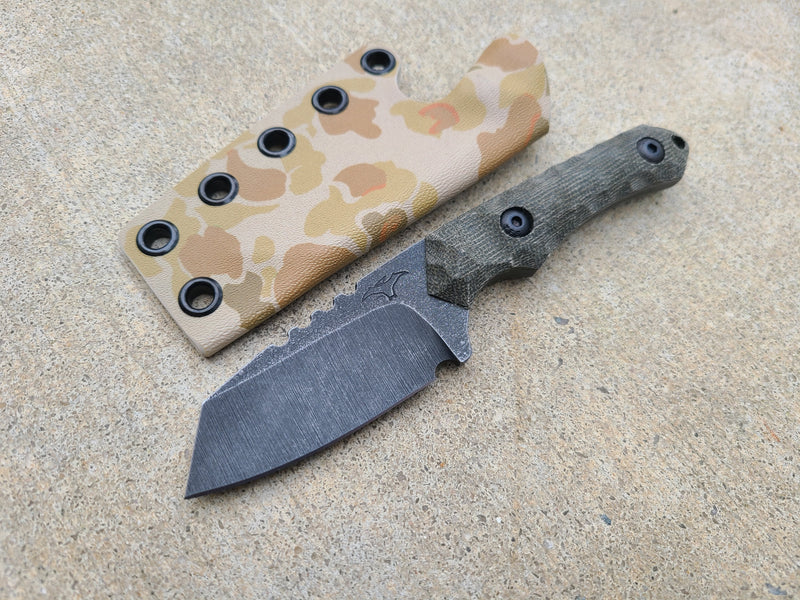 Load image into Gallery viewer, MagnaCut Mid-Sized Raptor (OD Green Micarta)

