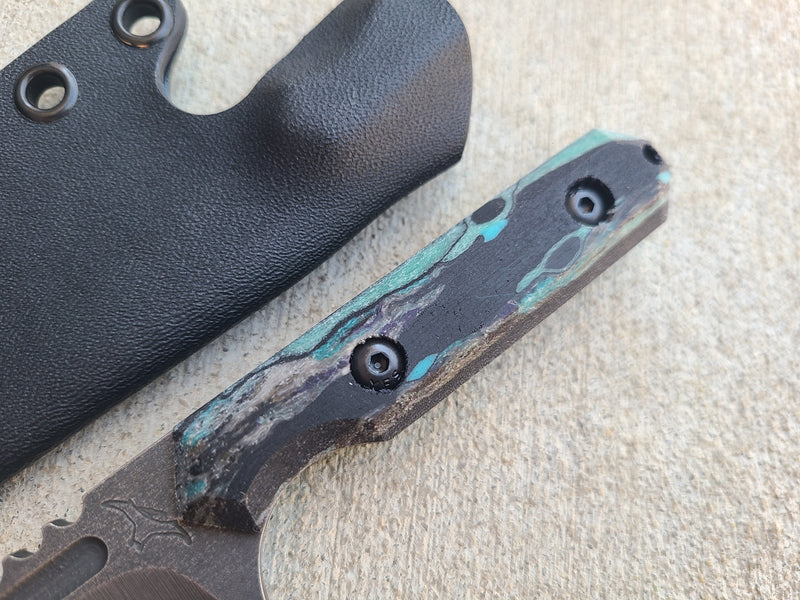 Load image into Gallery viewer, CPM3V Mid-Sized Camper (GL Hansen Micarta w/ Black Liners w/ Fuller)
