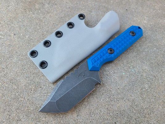 CRUWEAR Mid-Sized Tanto (Blue Frag)