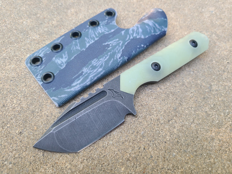 Load image into Gallery viewer, MID TANTO – MAGNACUT (JADE / BLUE GLOW)
