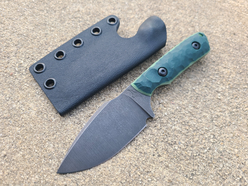 Load image into Gallery viewer, MagnaCut Mid-Sized Overlander (Forest Green w/ Glow)
