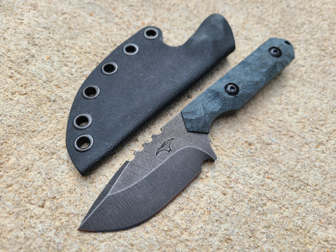 CRUWEAR Mid-Sized Camper (Black Micarta)