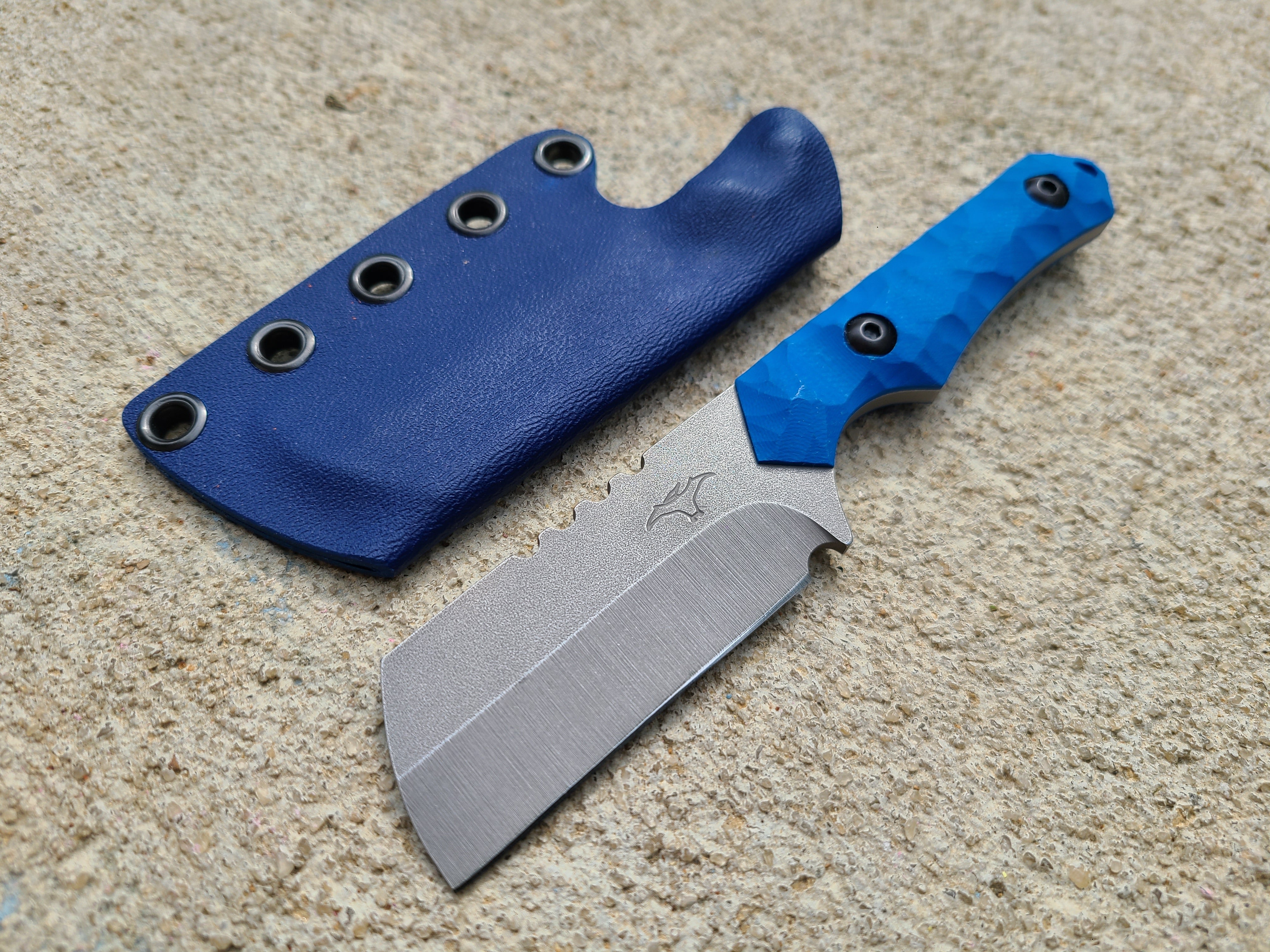 Nitro-V Mid-Sized Cleaver (Bright Blue) – Tactical Pterodactyl Knives